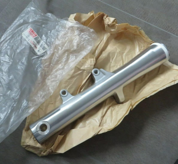 Yamaha XVS650 A Drag Star Classic Tube outer RH  5BN-23136-00 Original 5BN-23136-00 Genuine spare part – MG-Teileshop